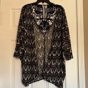 Massini Black and White Zigzag Wrap